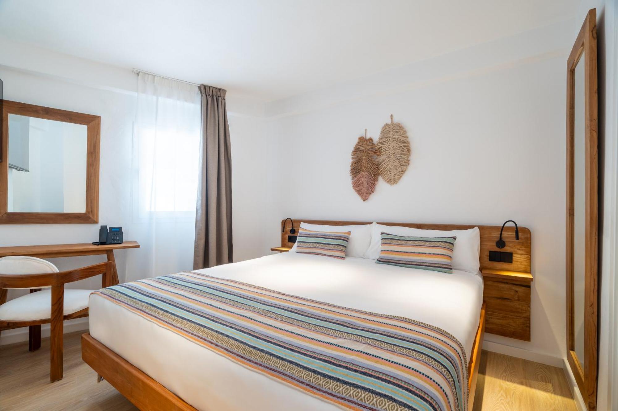 Double Room,1697821205:JPEG